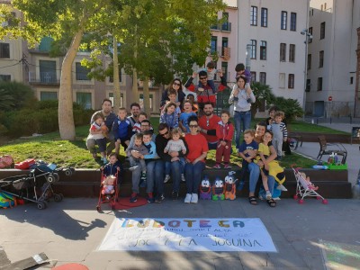 foto de grup celebrant el dia del joc