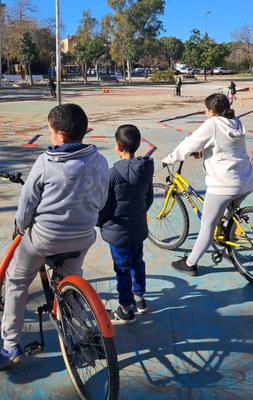 La Xarxa de Centres Cívics promou l'aprenentatge i les habilitats ciclistes entre els infants i joves 