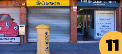 Parada 11. Oficina de Correus, avinguda de Sant Salvador, número 48