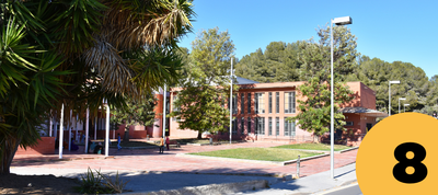 Parada 8. Centre Cívic a l'Avinguda dels Pins