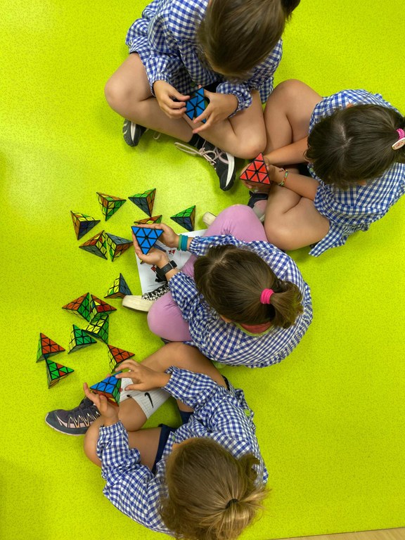 Taller Petita iMAGInada. Descobreix el món de Rubik (amb Rubikids!)