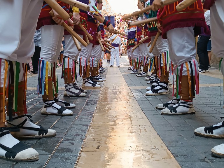Una llarga amb cinquanta anys d’història del Cos de Bastoners de l’Esbart Santa Tecla