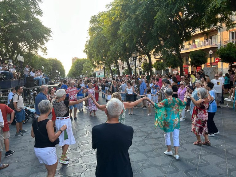 Ballada de sardanes