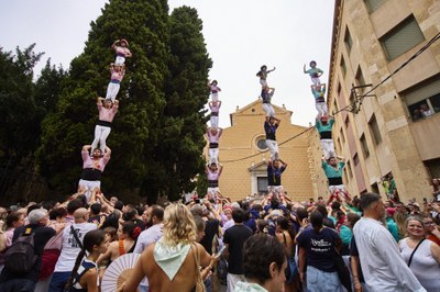Salutació de l'aigua per les colles castelleres