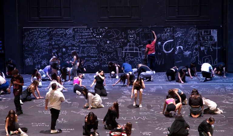 Umhlaba significa món en zulú