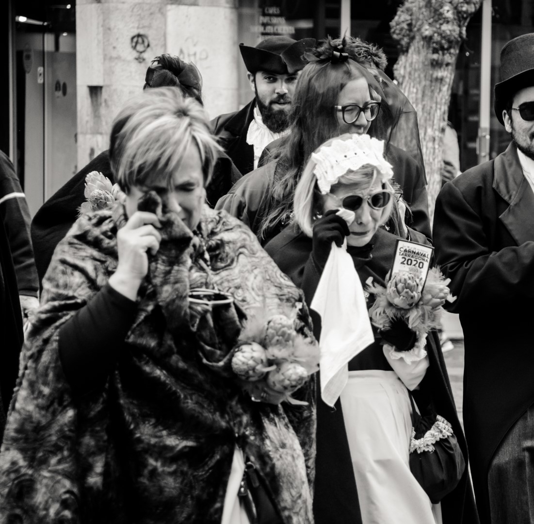 La Mascarada del Dol i les seves Ploraneres amb els Ministrers del Camp i del Llamp