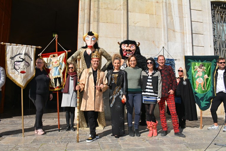 La presentació de la Bota, el Ninot i la Ninota dona el tret de sortida al Carnaval de Tarragona
