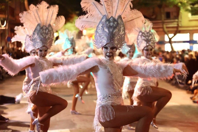  La Revetlla del Carnaval s'instal·la a la Plaça de la Disbauxa