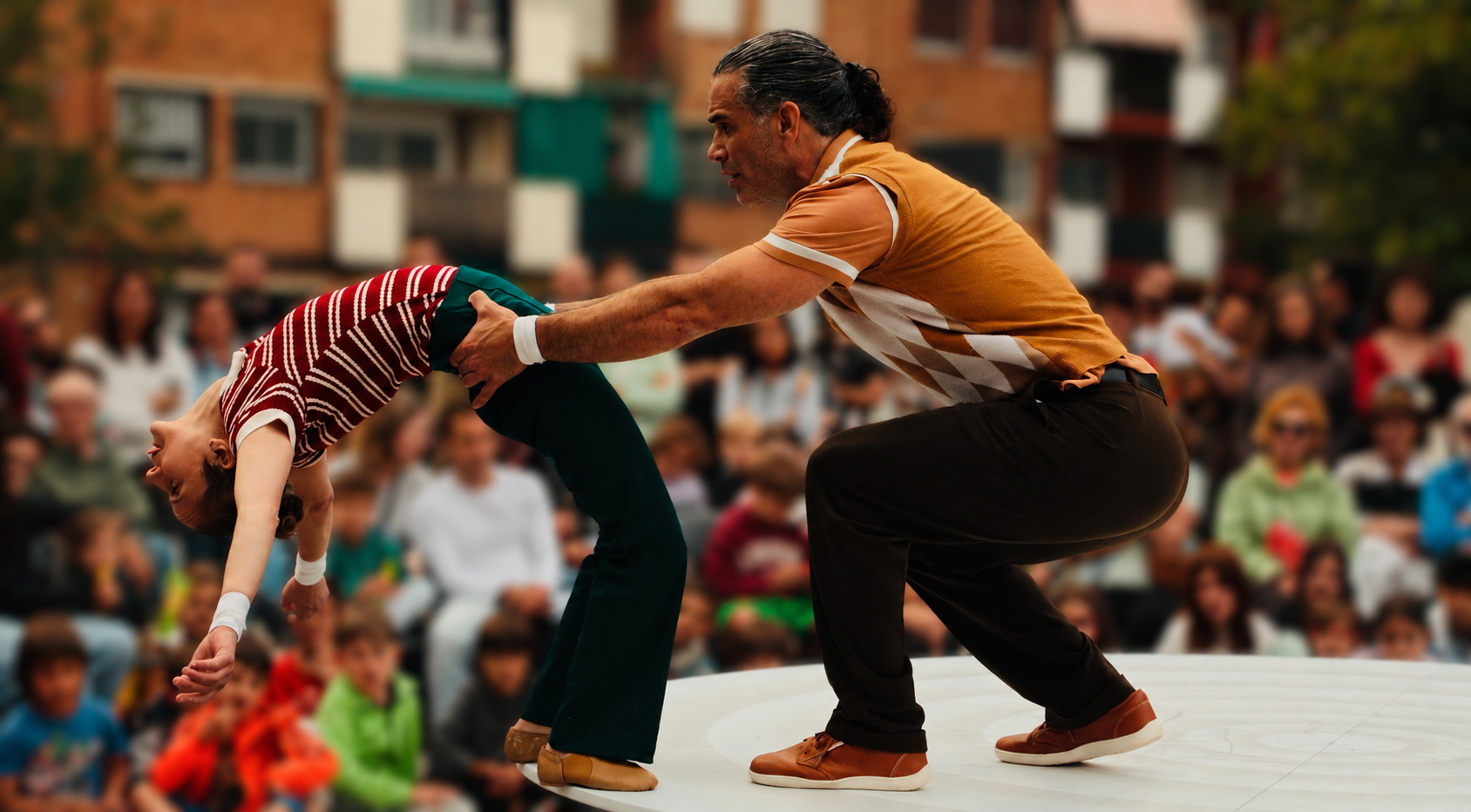 La Terrasseta. Espectacle de circ Espai Vital, de la Cia. Duo Laos