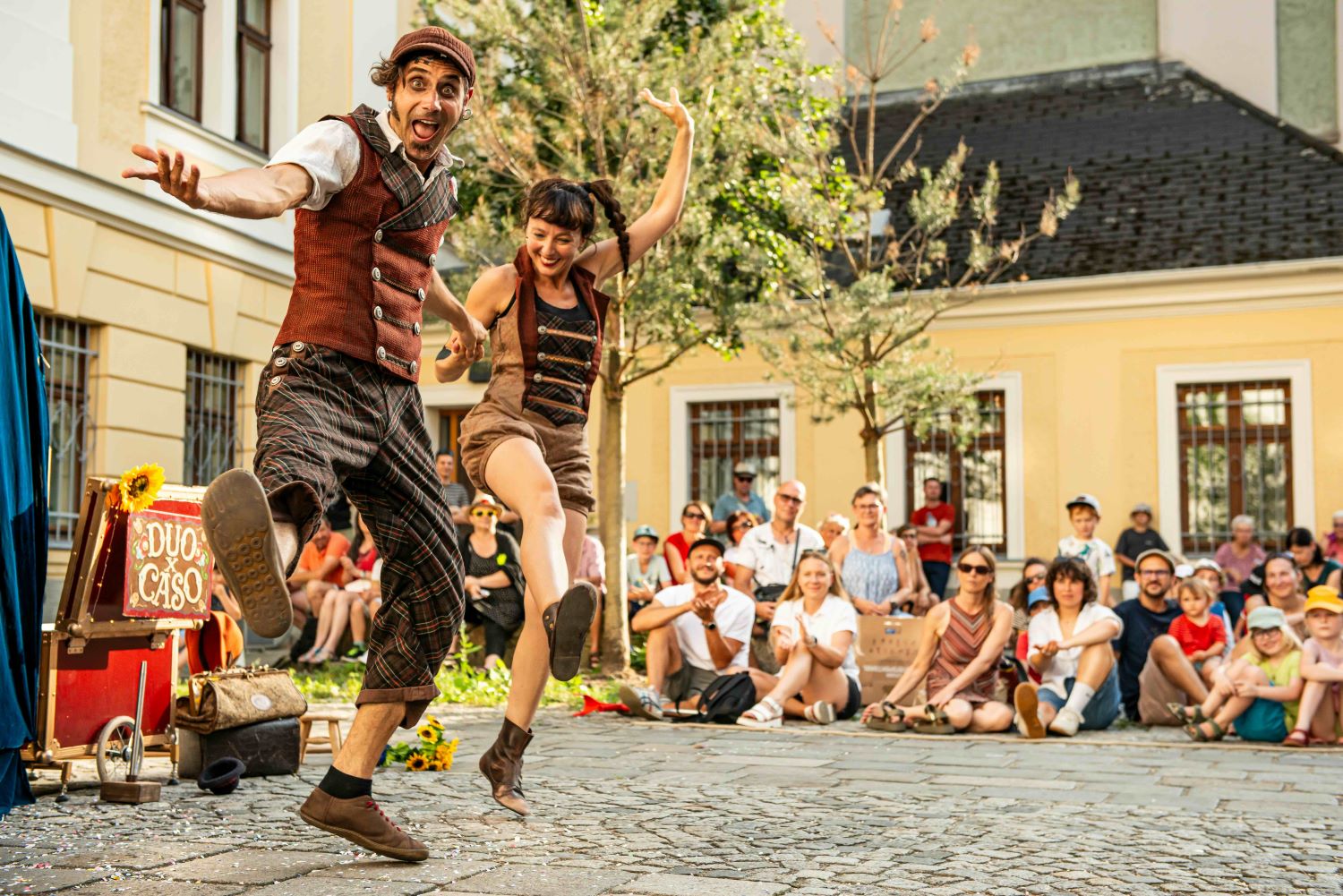 Circ a Sant Pere i Sant Pau. La Cia. Duo x Caso presenta Solo de dos