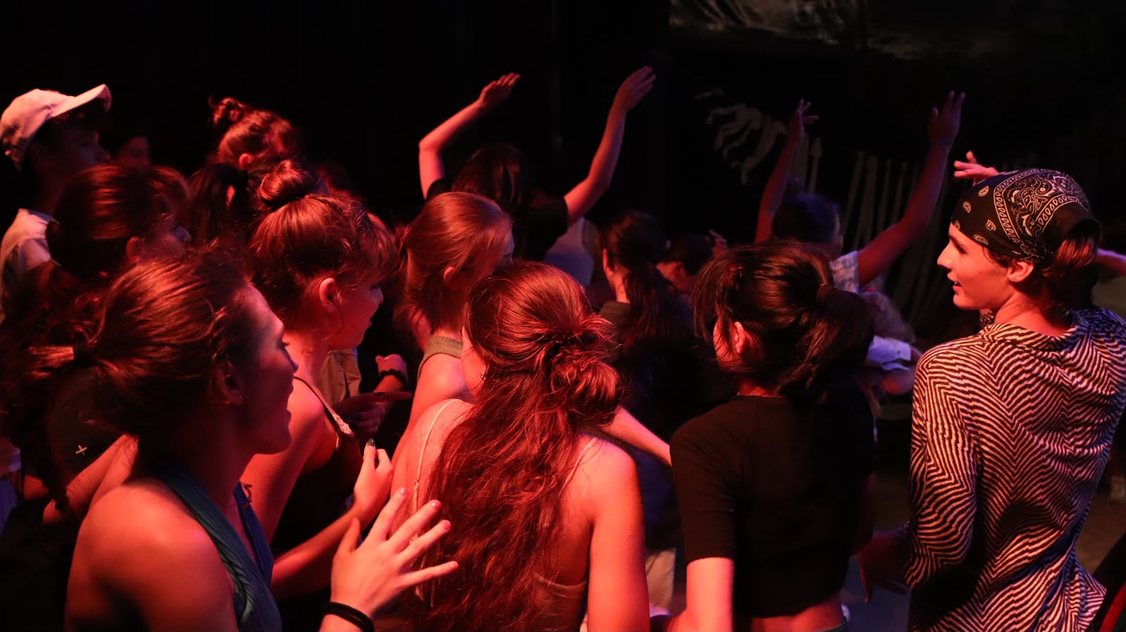 10 anys La Im.perfecta dansa