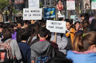 La poesia surt a la Rambla Nova
