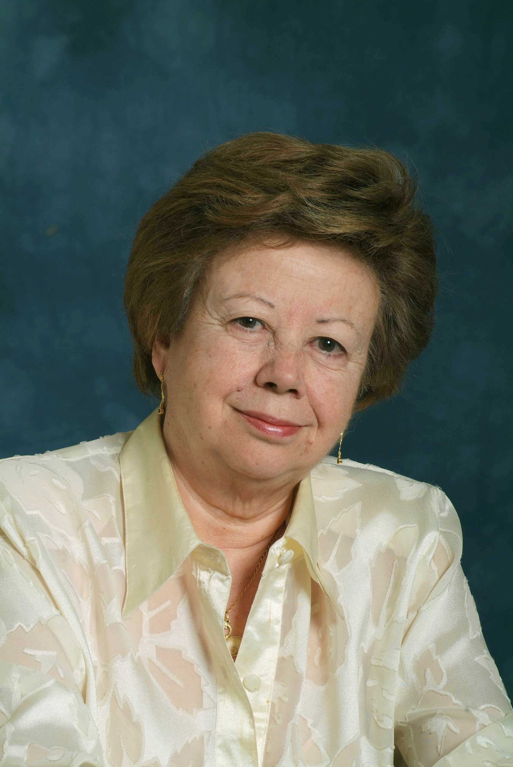 Olga Xirincs-3