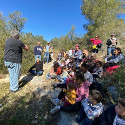 Explora en família - Coves del Llorito