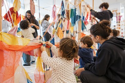 Exposició col·lectiva "Mans i manetes"