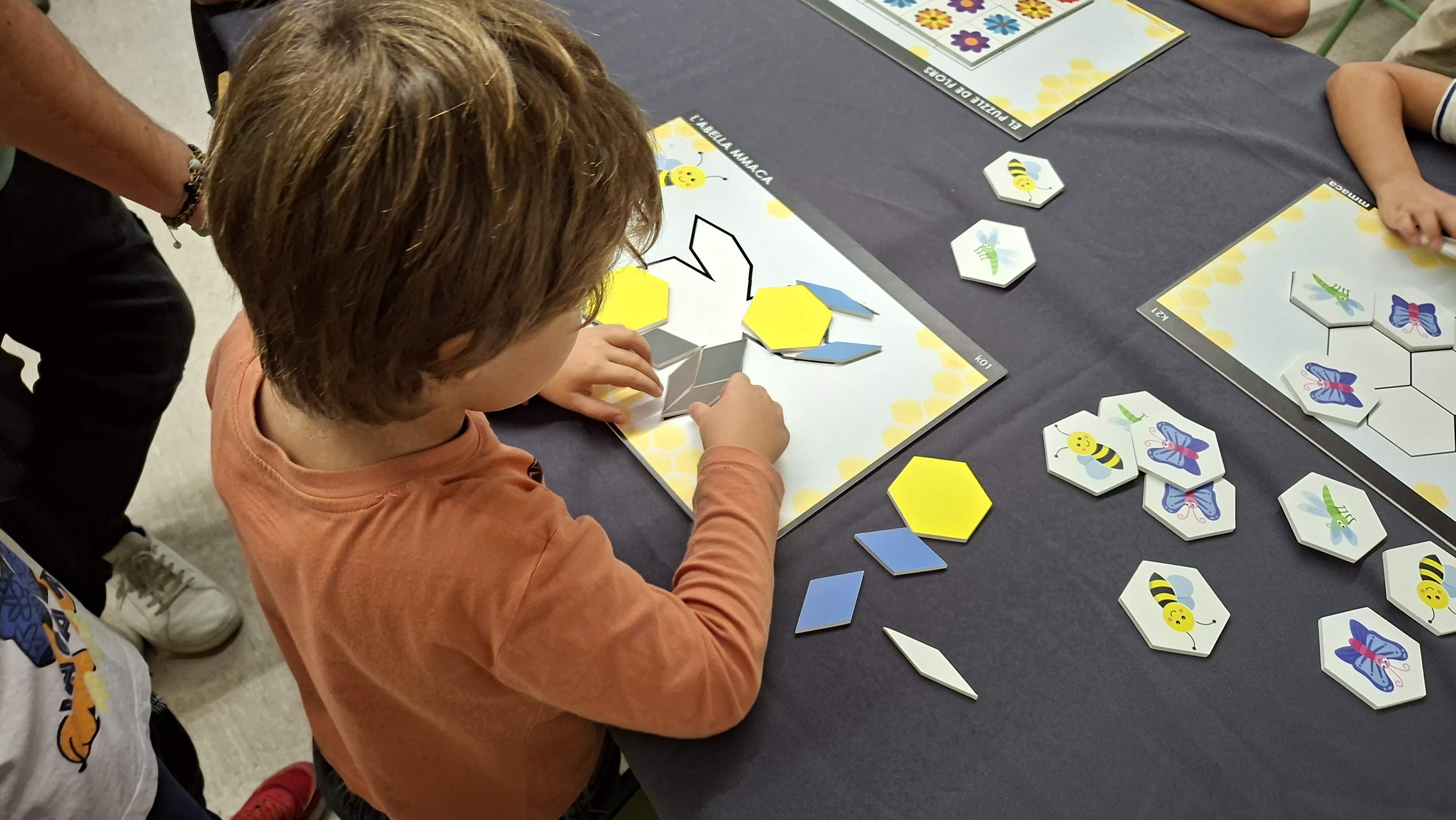 Taller familiar (4-7 anys): Matemàtiques per a mans petites