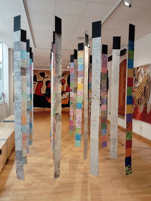 Experimentació amb textures, inspirada en l'artista contemporània Núria Rion