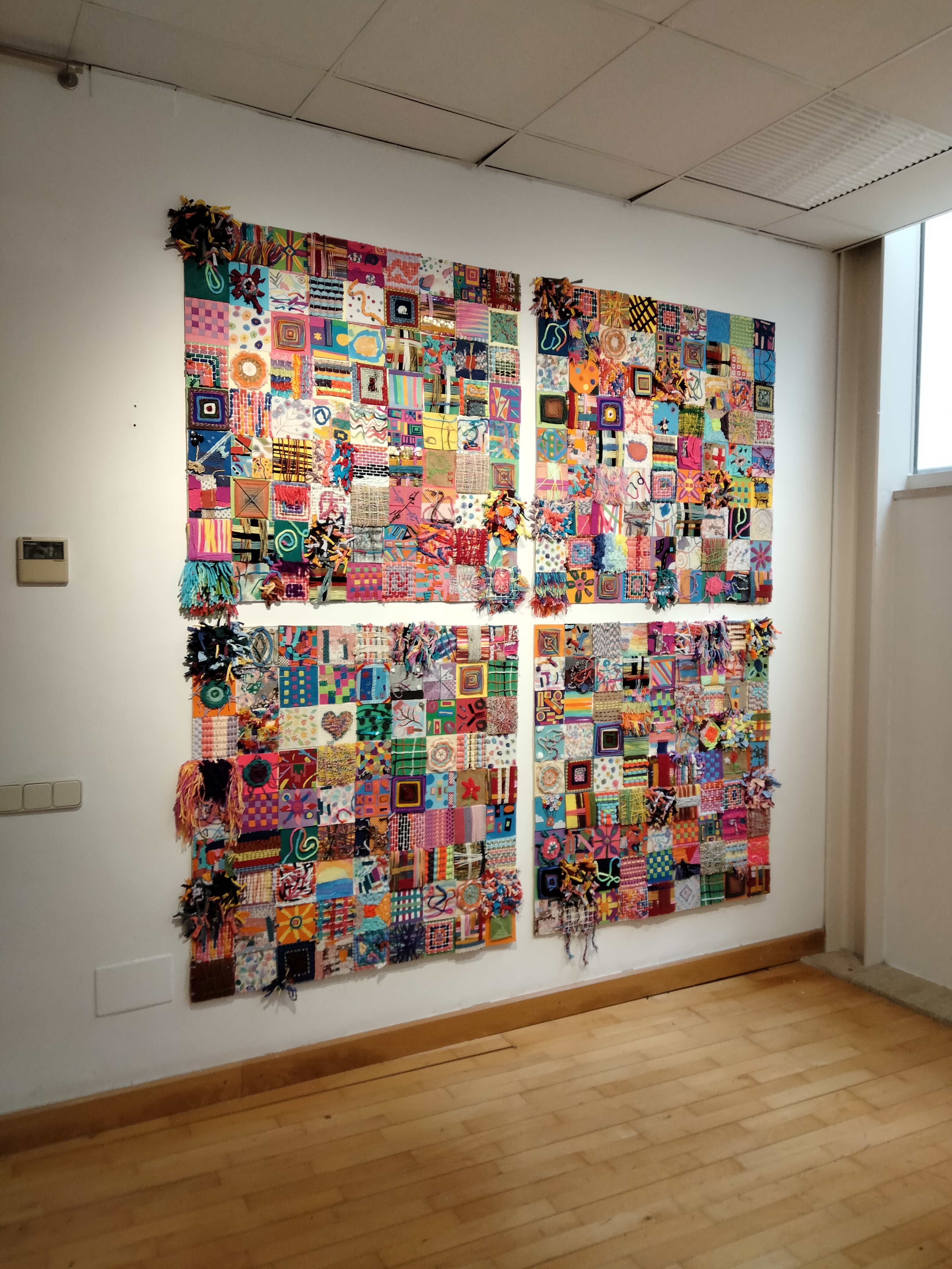 Peça col·lectiva d'art tèxtil