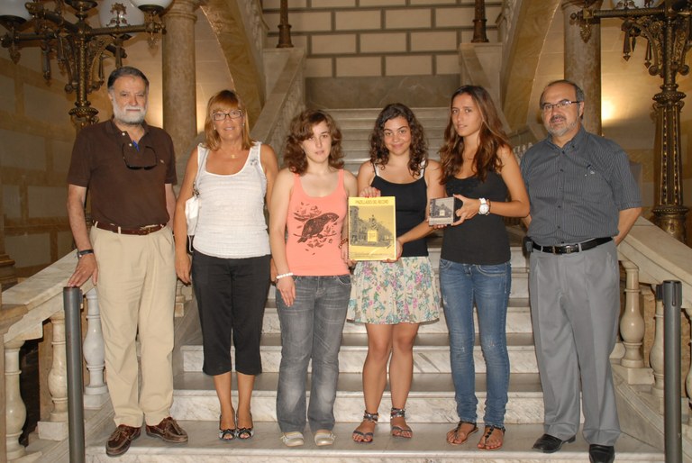 Tres alumnes del Sagrat Cor guanyen el Premi de Recerca de Batxillerat amb el treball "Pinzellades del record"