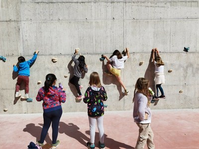 L’escola El Miracle recupera el seu rocòdrom