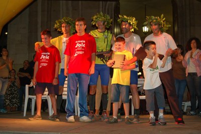 Corredors amb alumnes de l'escola Solc