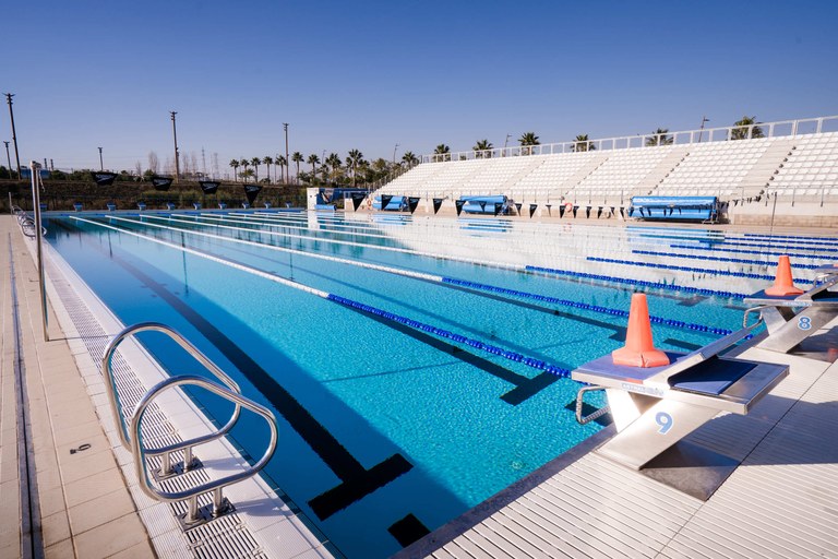 La piscina Sylvia Fontana canvia els horaris a partir de l'1 d'abril