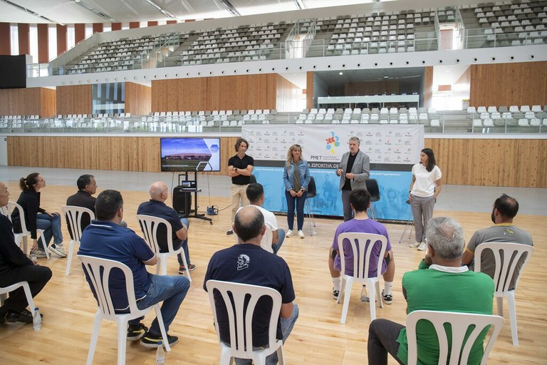 L'Ajuntament mostra el Palau d'Esports als clubs de Tarragona