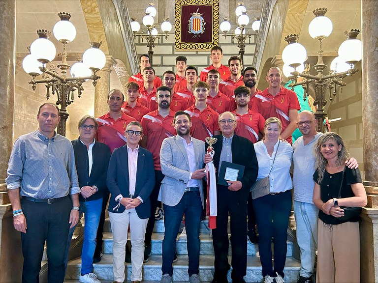 L’Ajuntament de Tarragona rep el Club Voleibol Sant Pere i Sant Pau