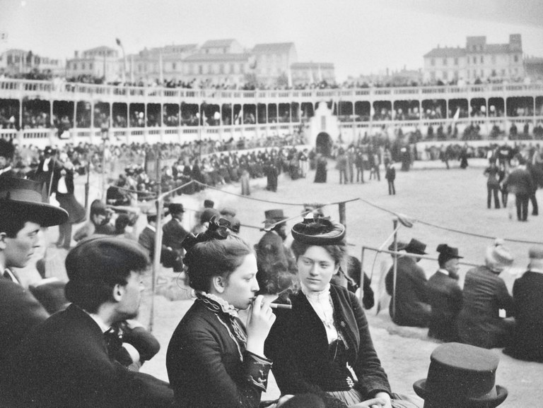 Presentació del catàleg i exposició "On comença la llum", de Mer Hausmann