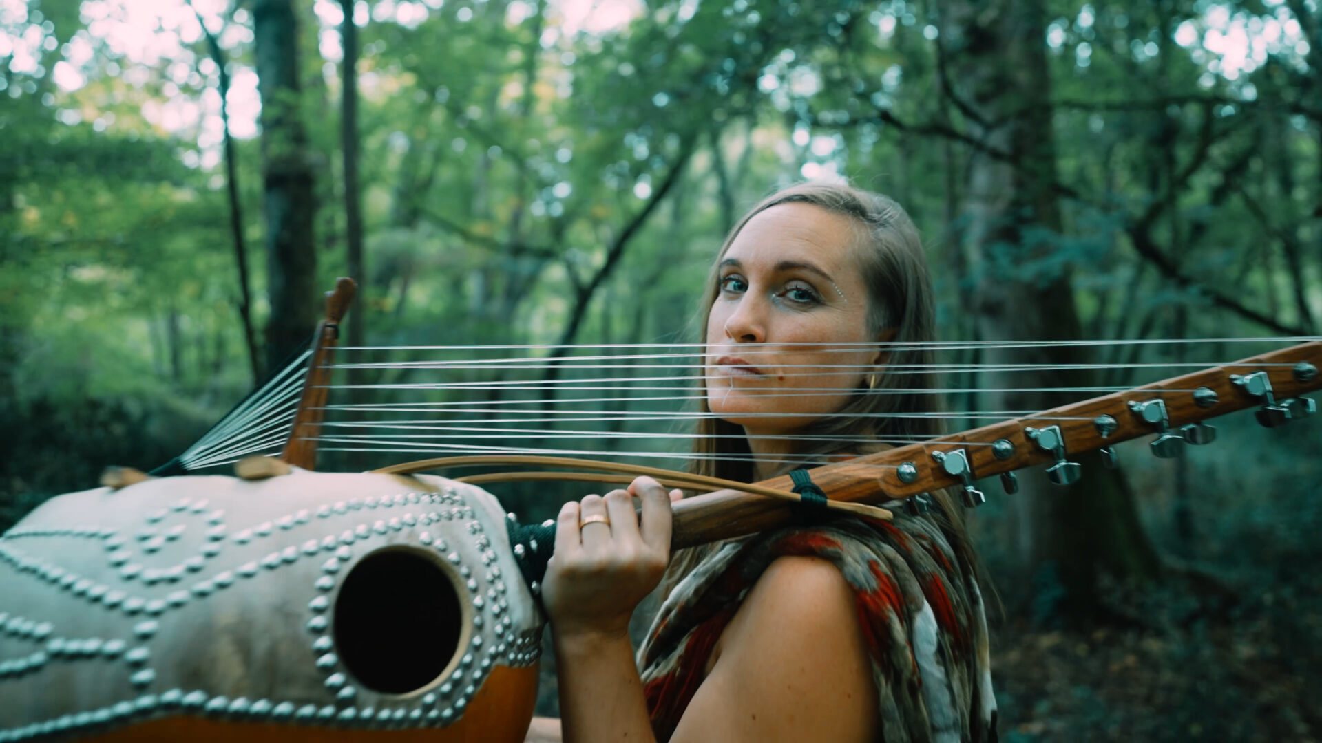 Ona Mae, Fusió World d’Autora