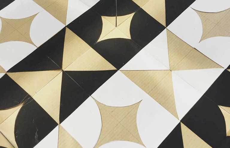 Simetries Reflexos i miralls per ordenar la bellesa