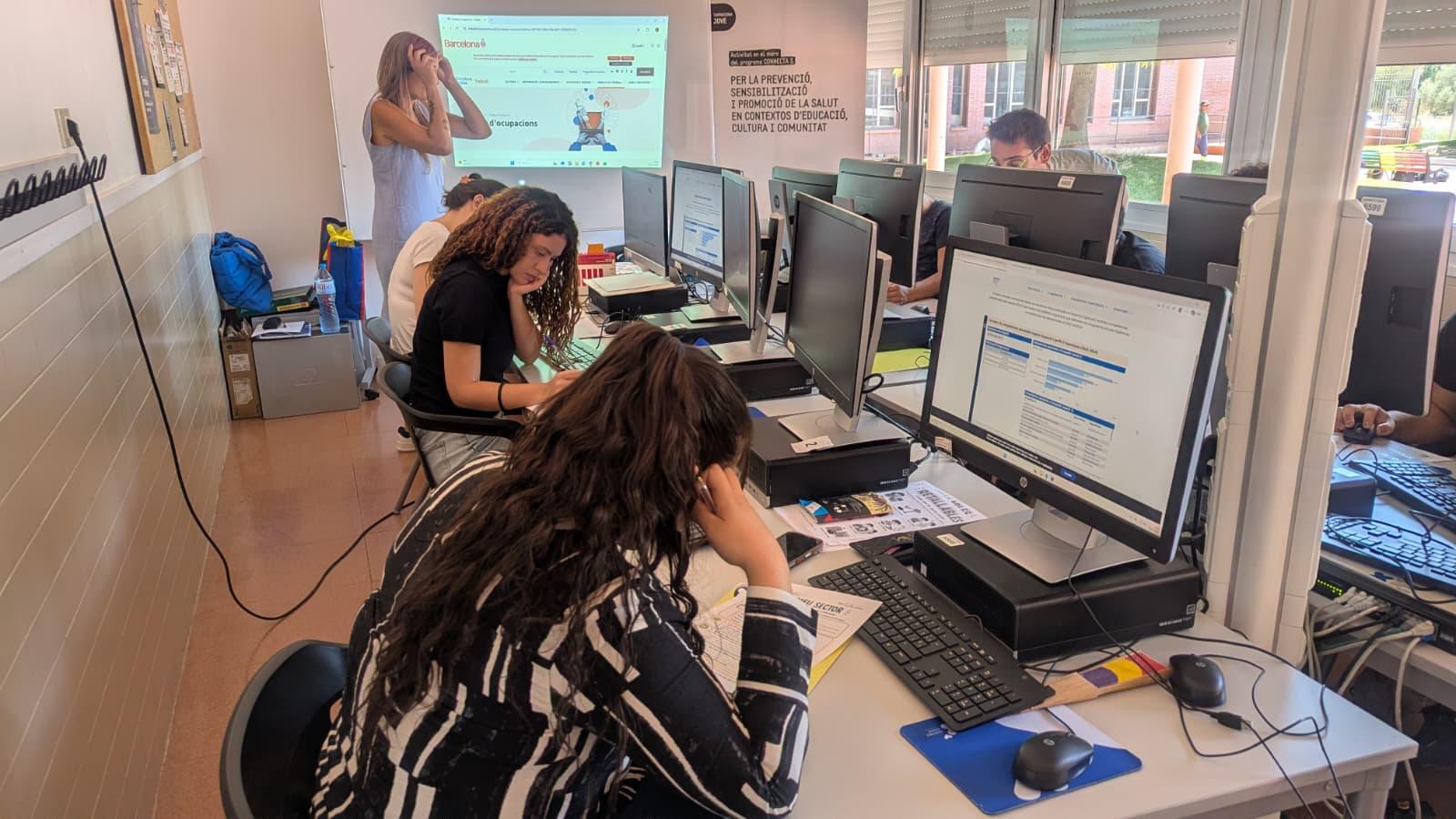 Com puc treballar al meu Ajuntament? Obre’t camí al sector públic