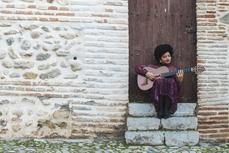 Ceshia Ubau - Música