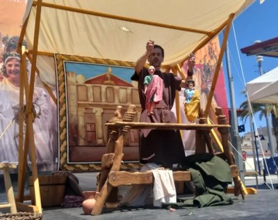 Viatges en el temps | Històries de carrer. Espectacle de recreació de titelles romans