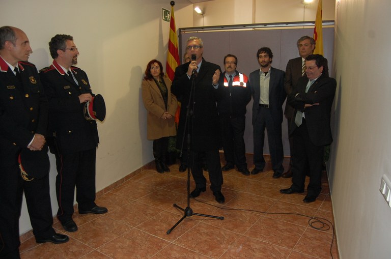 L’alcalde inaugura el nou local municipal dels voluntaris de Protecció Civil 