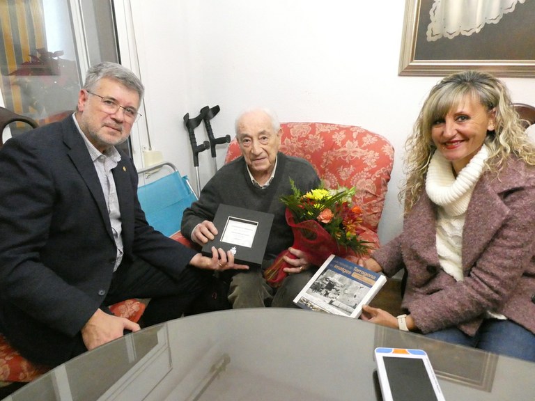 L'Ajuntament felicita Joaquim Porqueres Roselló pels seus cent anys