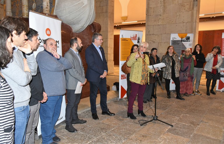 L'alcalde i el vicepresident d'Òmnium Cultural presenten l'exposició 'Les dones, motor de les lluites socials a Tarragona'