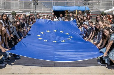 Diversos centres educatius de Tarragona celebraran el Dia d'Europa aquest dilluns, amb una jornada a la plaça de la Font
