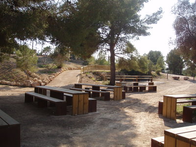Parc del Llorito taules Parc del Llorito taules