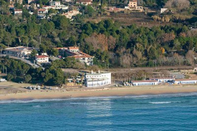Inici obres de reparació de canonades a la platja Llarga