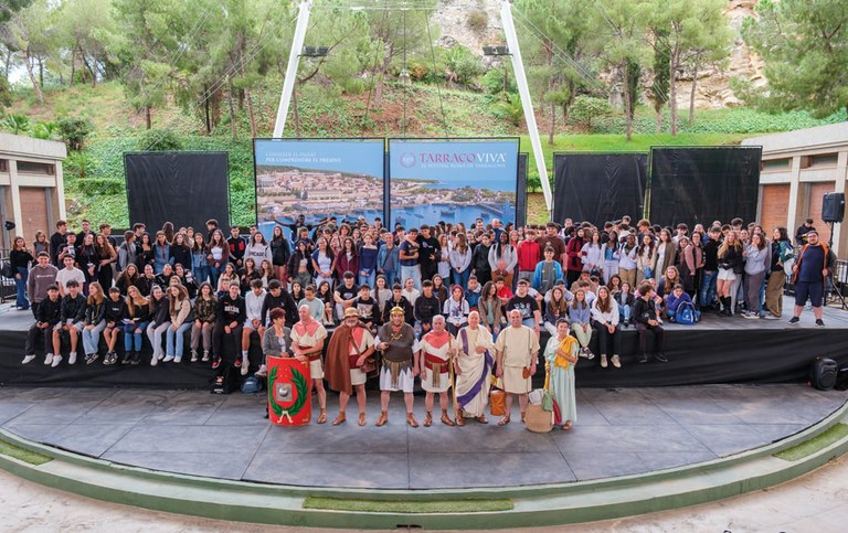 Juguem com jugaven les nenes i els nens de Tarraco. Jornada d'Aprenentatge Actiu
