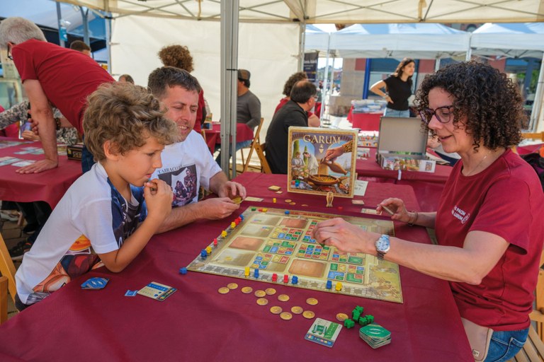  Si vis pacem, para ludum. Jocs d'estratègia i simulació sobre l'antiguitat