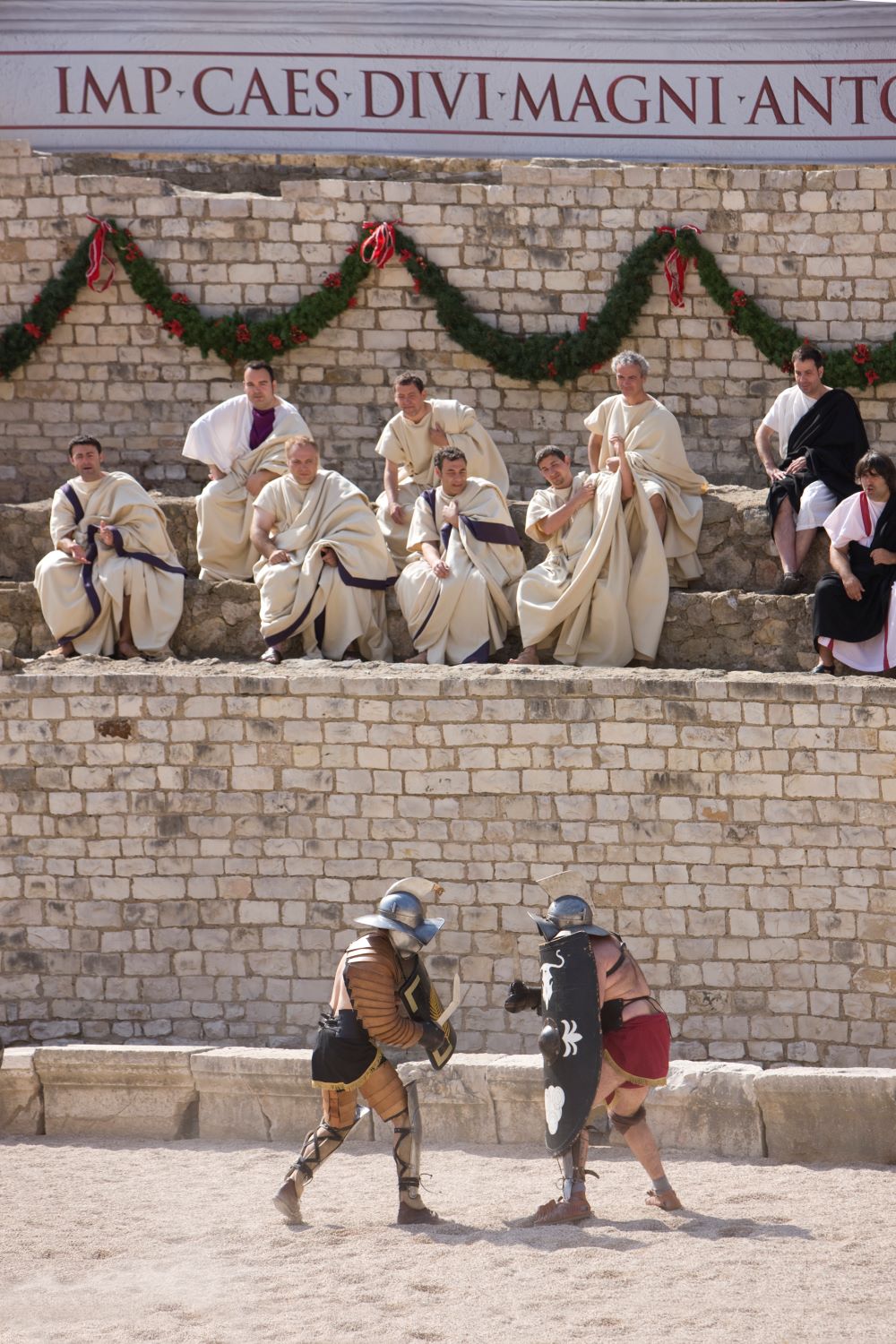 Llegim Tarraco, club de lectura, visita al circ i a l’amfiteatre amb demostració de gladiadors