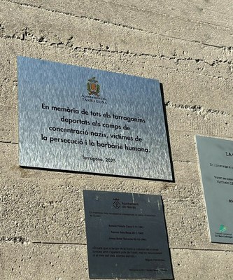 L'Ajuntament ret homenatge als tarragonins i tarragonines deportats a camps de concentració