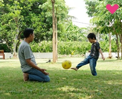 Juga per créixer: el vincle entre infants i famílies