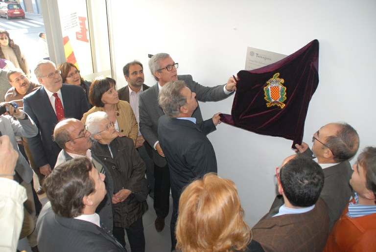 L'alcalde inaugura la llar de jubilats de La Granja 